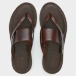 Sandale cuir de couleur marron
